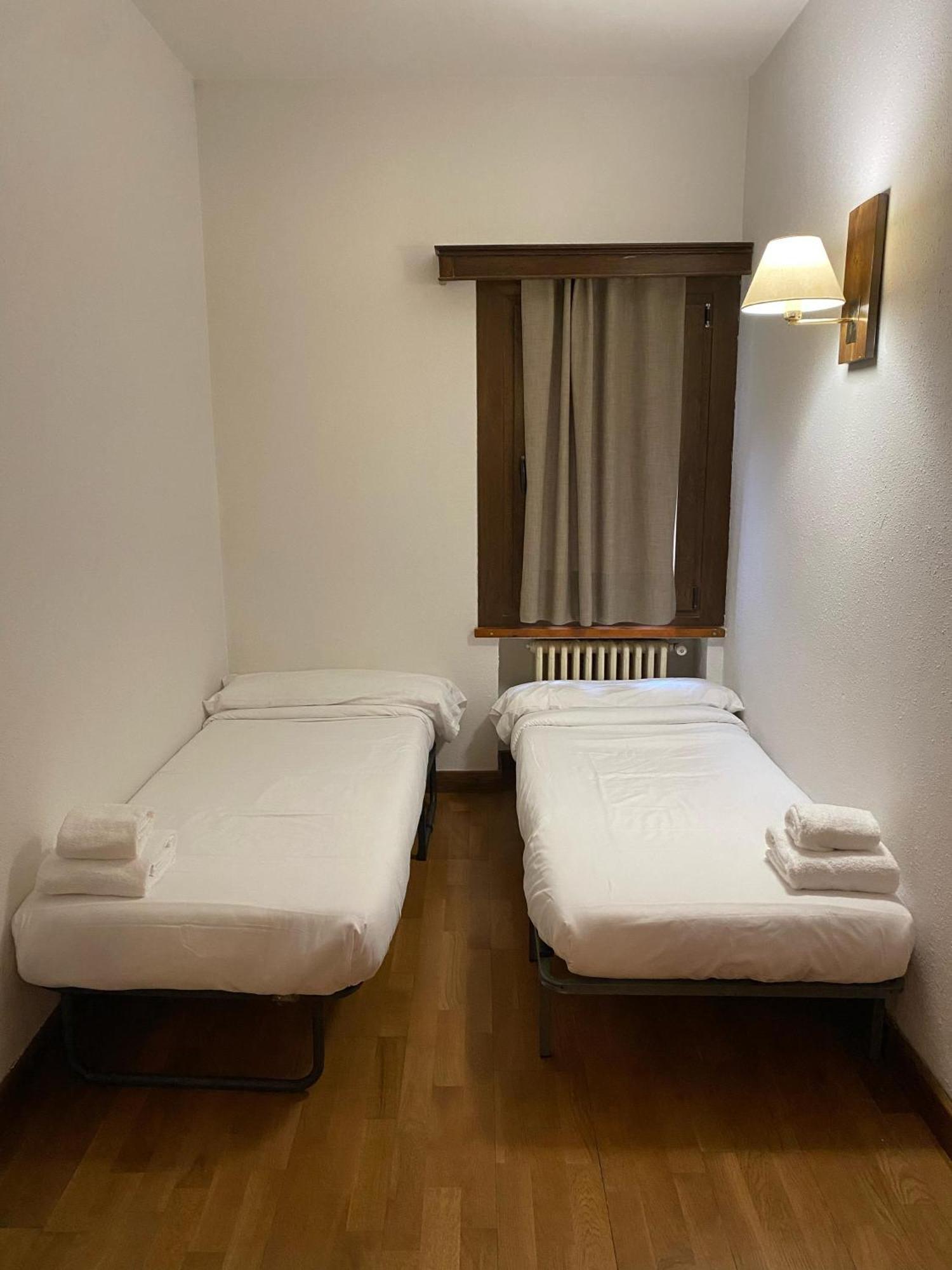Hotel Els Avets Sorpe Exterior photo